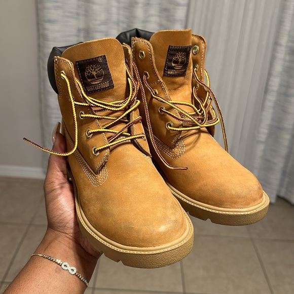 KIDS Waterproof Timberland Boots 🥾✨ - Picture 4 of 5